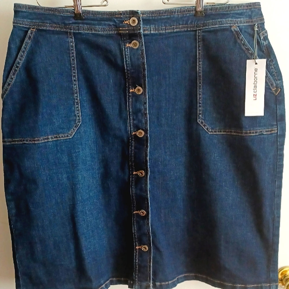 NWT* LIZ CLAIBORNE DENIM SKIRT SIZE 18